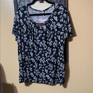 #391 3x Liz & Lilli NWT Floral Black and White daisy print Women's Top